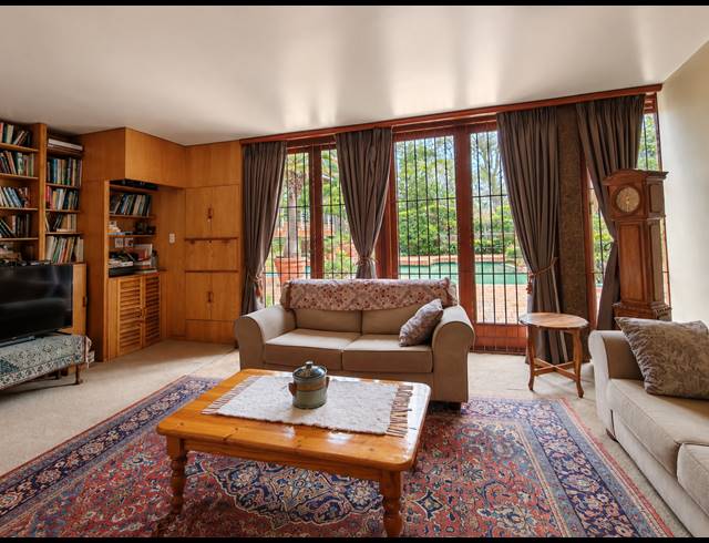 6 BEDROOM HOUSE FOR SALE IN THREE RIVERS